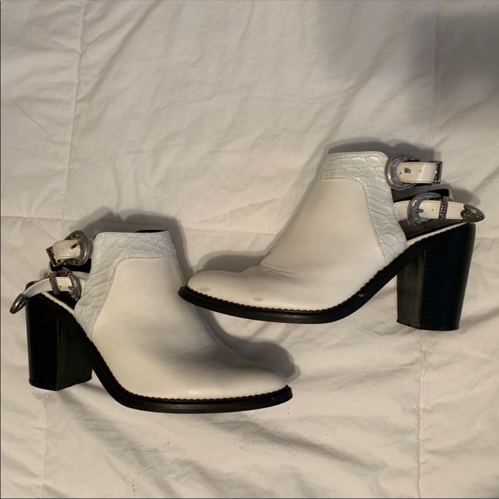 Mule Misguided Booties